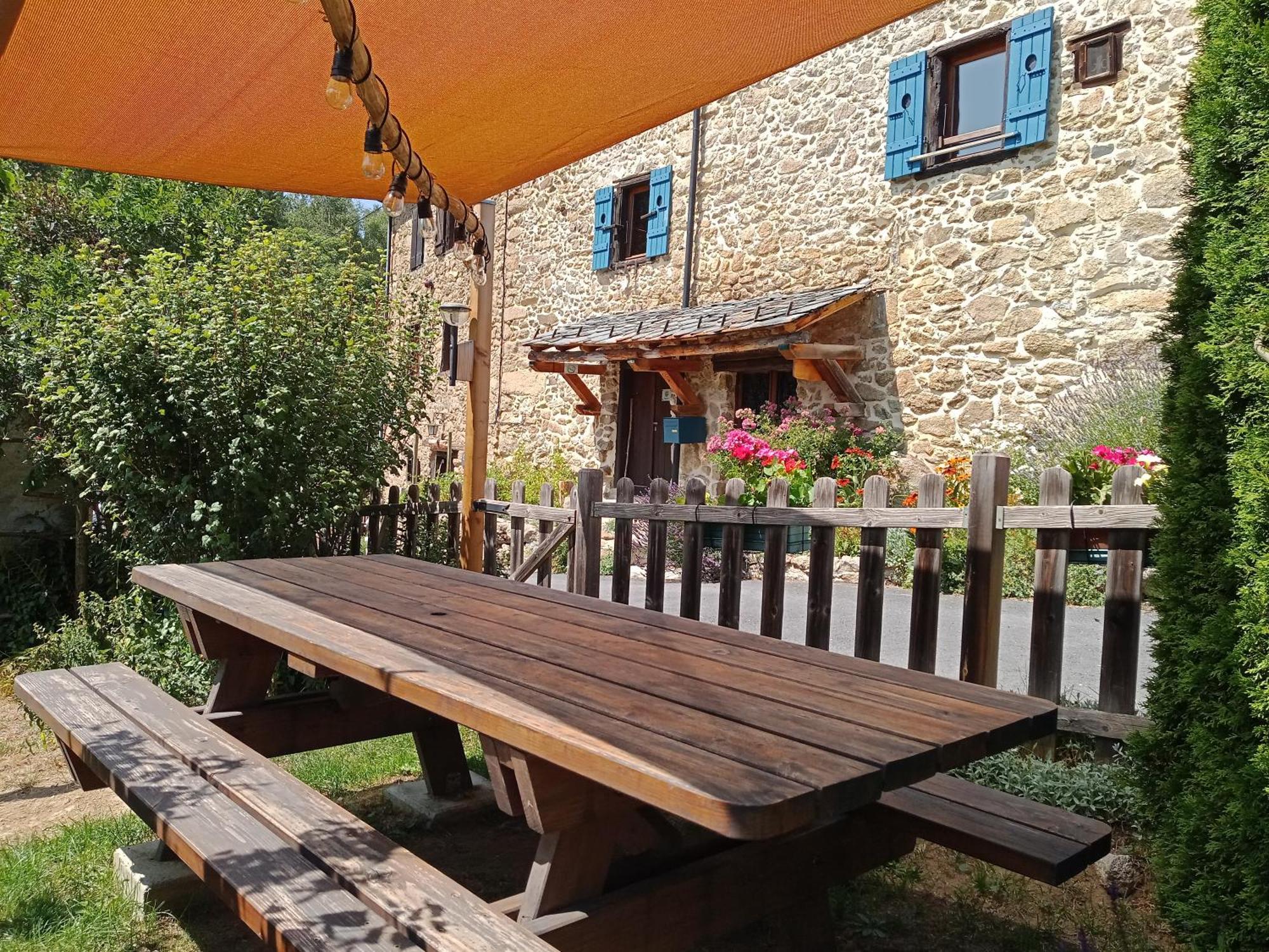 Le Mas Balmat Ayguatebia Exterior photo